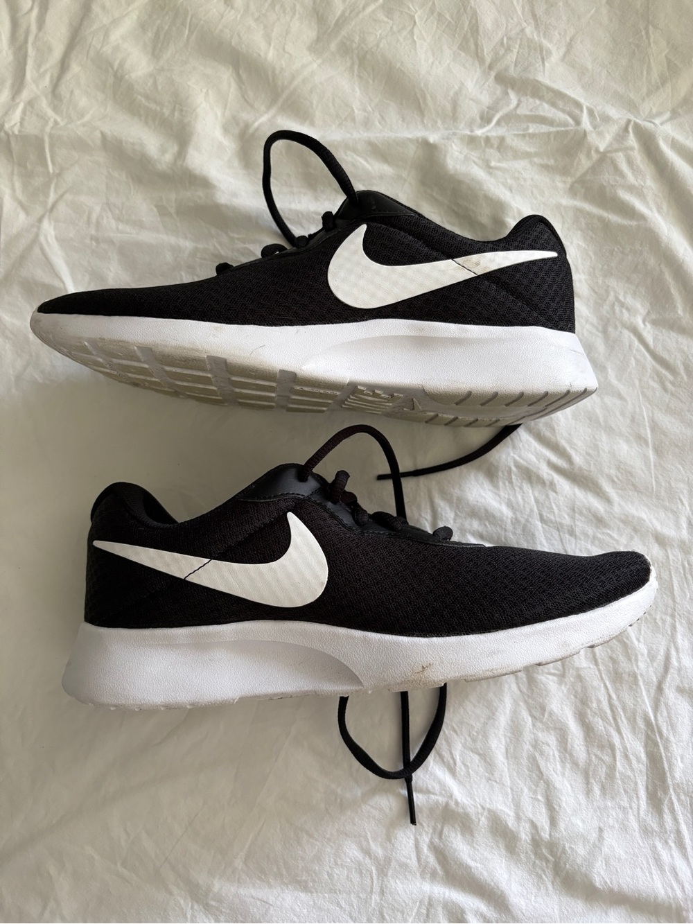 Nike Black and White Men's Lightweight Training Shoes